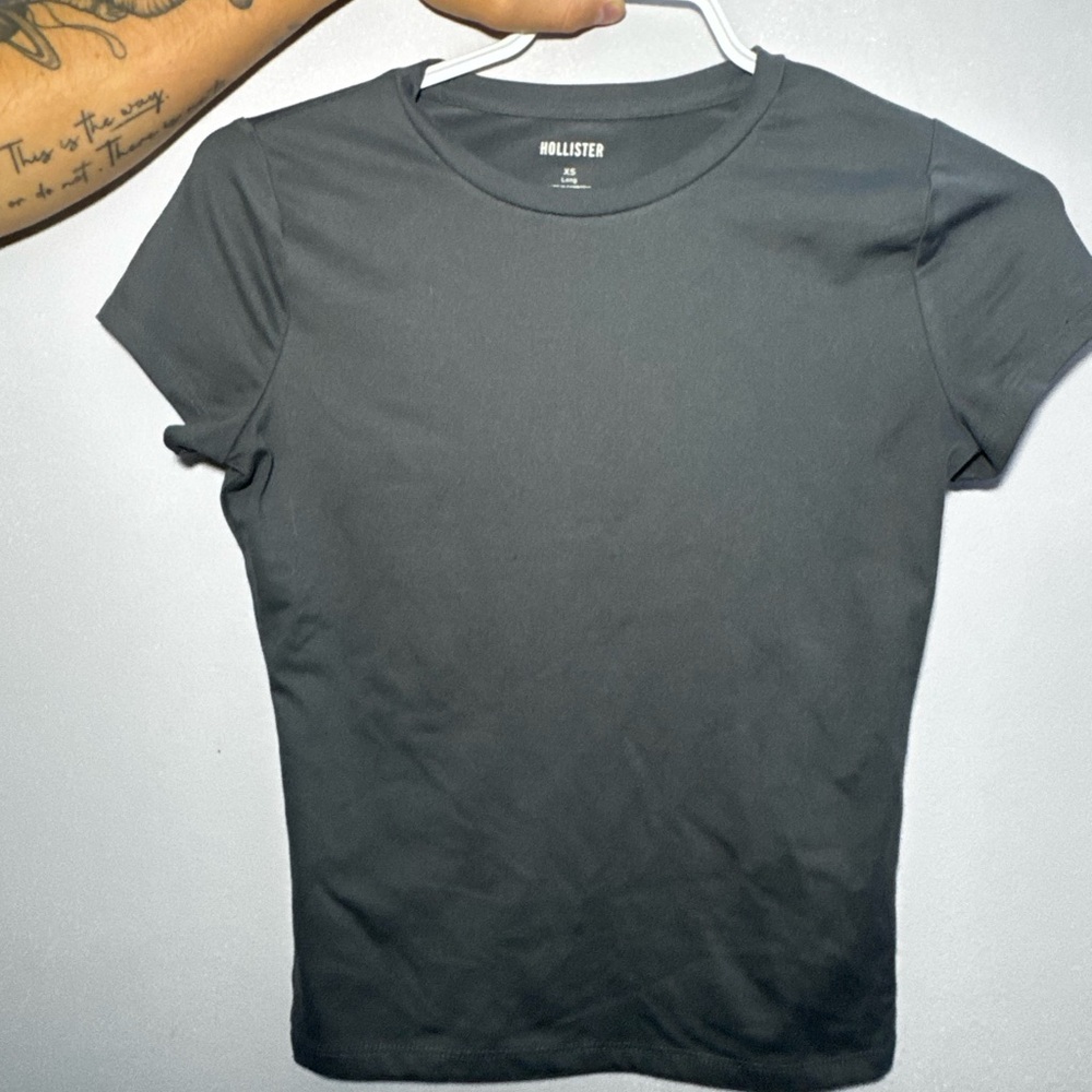 Hollister Women's Tee